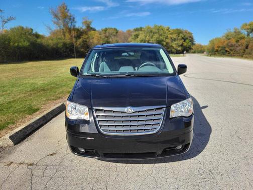 2010 Chrysler Town & Country Touring