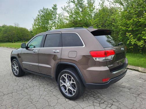 Walnut Brown Metallic Clear Coat 2019 Jeep Grand Cherokee Limited