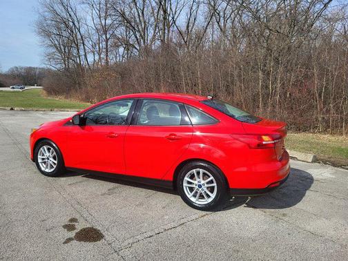 Race Red 2015 Ford Focus SE