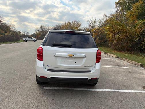 Summit White 2016 Chevrolet Equinox LT