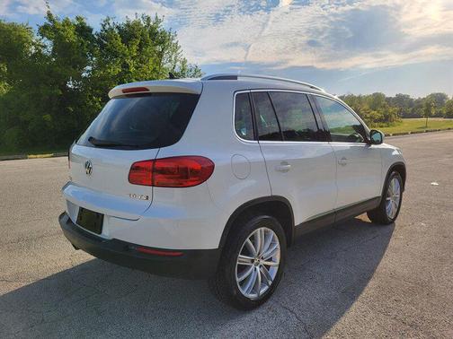 Candy White 2013 Volkswagen Tiguan SE