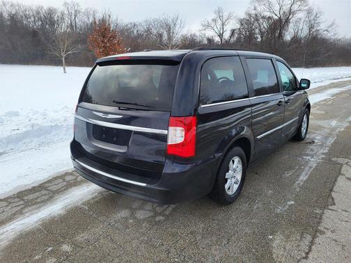2011 Chrysler Town & Country Touring