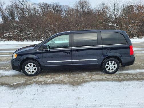 2011 Chrysler Town & Country Touring