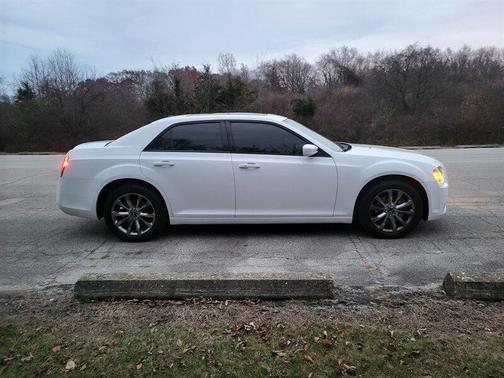 2014 Chrysler 300 S