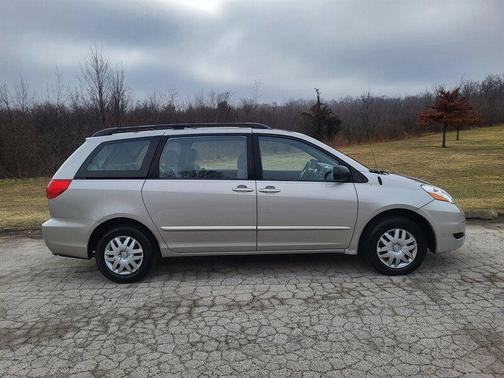 2007 Toyota Sienna CE