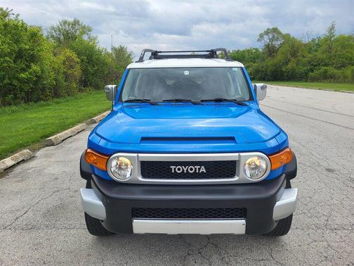 White/Voodoo Blue 2007 Toyota FJ Cruiser Base