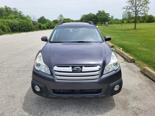 Graphite Gray Metallic 2013 Subaru Outback 2.5i Premium