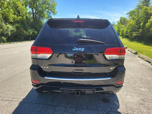 Black Forest Green Pearlcoat 2015 Jeep Grand Cherokee Overland