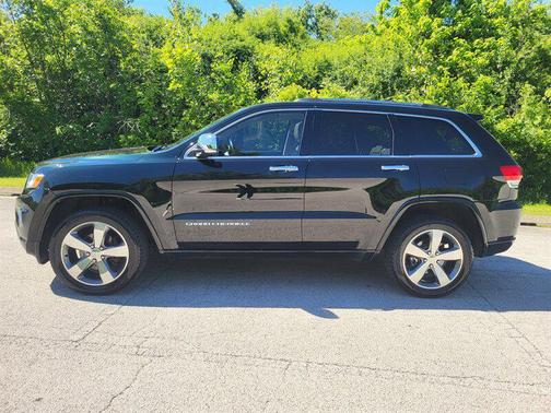Black Forest Green Pearlcoat 2015 Jeep Grand Cherokee Overland