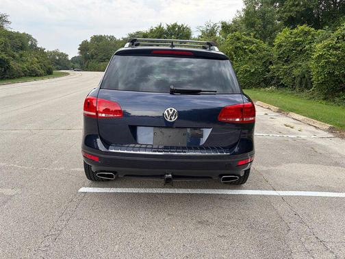 Night Blue Metallic 2012 Volkswagen Touareg TDI Lux