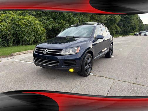 Night Blue Metallic 2012 Volkswagen Touareg TDI Lux