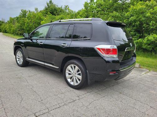 Black 2013 Toyota Highlander Hybrid Limited