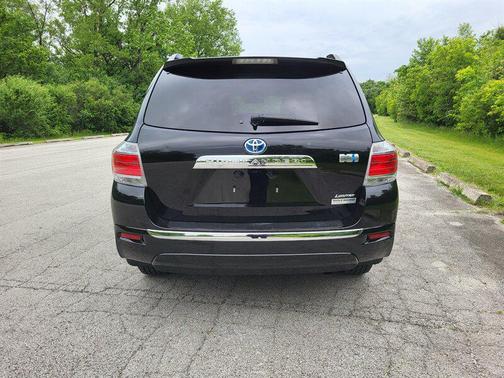 Black 2013 Toyota Highlander Hybrid Limited