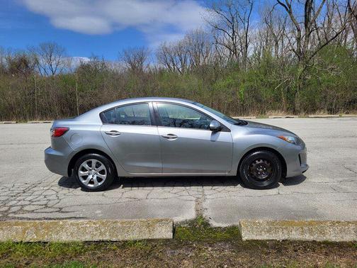 Liquid Silver Metallic 2013 Mazda Mazda3 i Sport