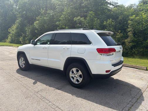 Bright White Clearcoat 2017 Jeep Grand Cherokee Laredo
