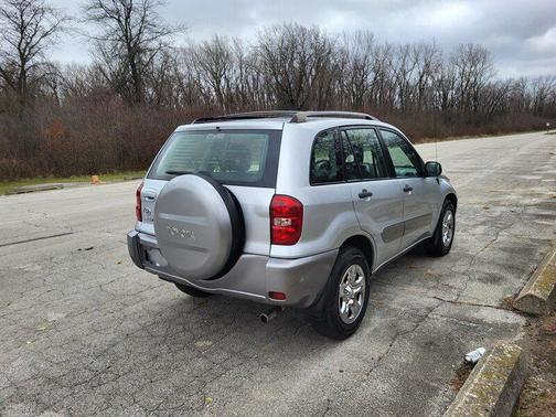2004 Toyota RAV4 Base