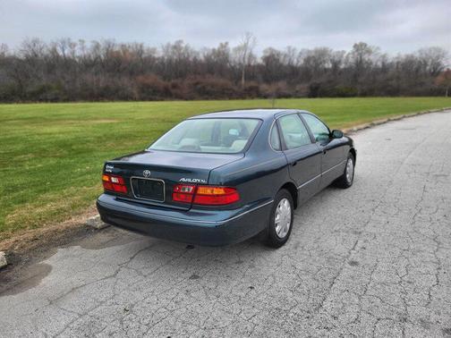 1999 Toyota Avalon XL