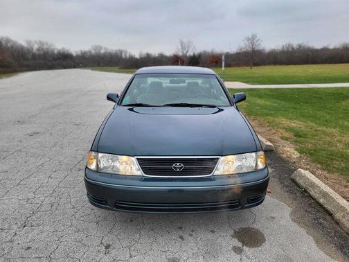 1999 Toyota Avalon XL