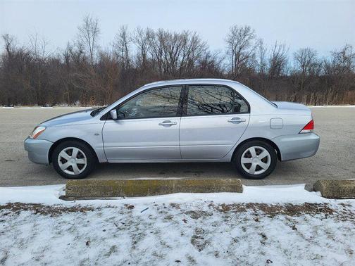 2004 Mitsubishi Lancer LS