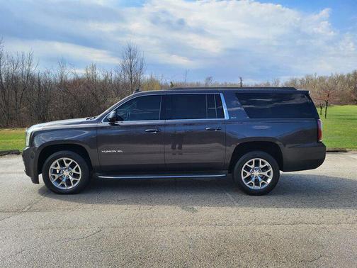 Light Steel Gray Metallic 2015 GMC Yukon SLT