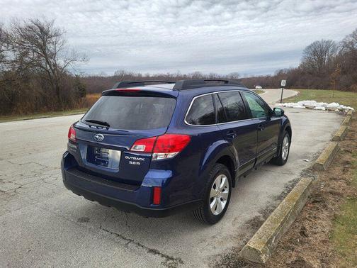 2010 Subaru Outback 3.6 R Premium