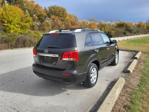 2011 Kia Sorento LX