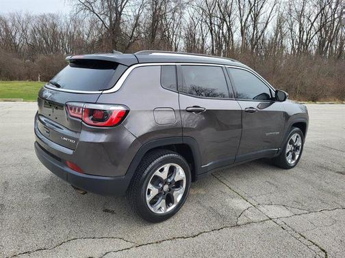 Granite Crystal Metallic Clearcoat 2019 Jeep Compass Limited