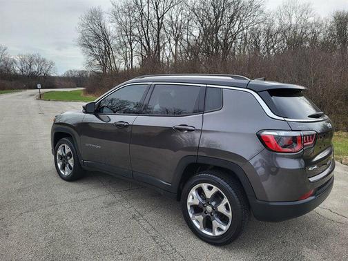 Granite Crystal Metallic Clearcoat 2019 Jeep Compass Limited
