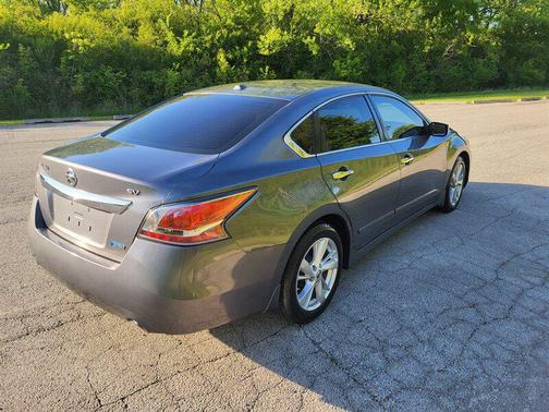 Gun Metallic 2014 Nissan Altima 2.5 SV