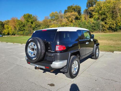 2010 Toyota FJ Cruiser Base