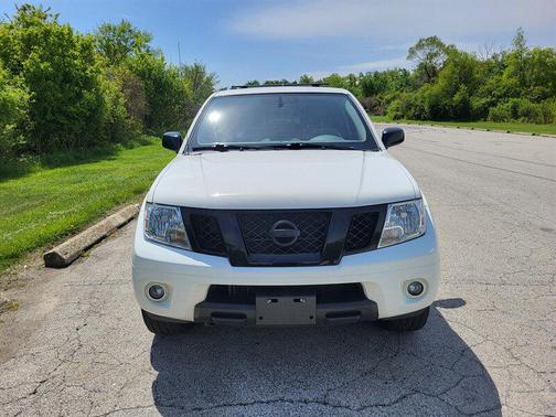 Glacier White 2021 Nissan Frontier SV