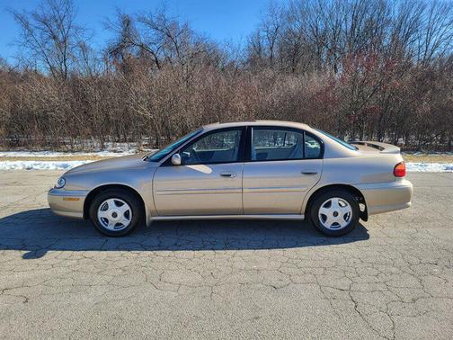 2001 Chevrolet Malibu Base