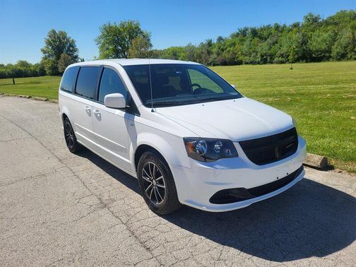Bright White Clearcoat 2014 Dodge Grand Caravan AVP/SE