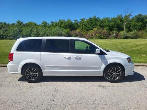 Bright White Clearcoat 2014 Dodge Grand Caravan AVP/SE
