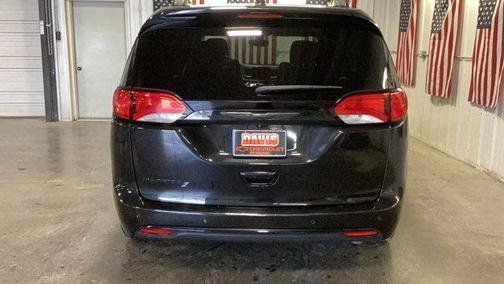 2018 Chrysler Pacifica Touring-L