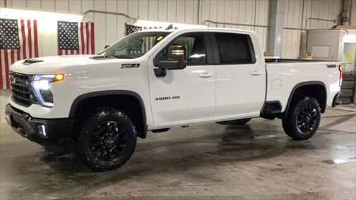 2025 Chevrolet Silverado 3500 LT