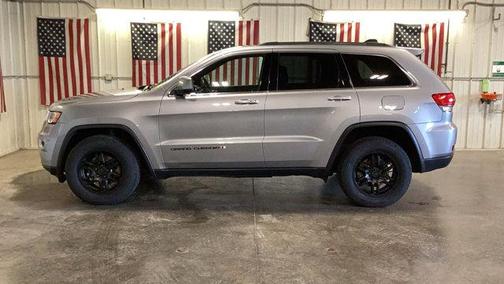 Billet Silver Metallic Clearcoat 2018 Jeep Grand Cherokee Laredo E