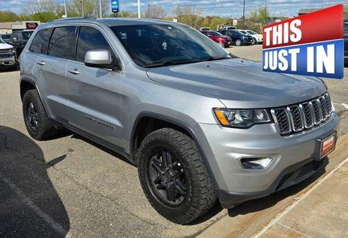 Billet Silver Metallic Clearcoat 2018 Jeep Grand Cherokee Laredo E
