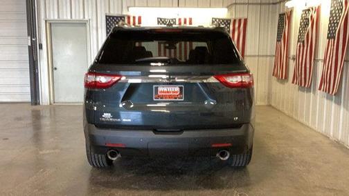 Graphite Metallic 2021 Chevrolet Traverse LT Cloth