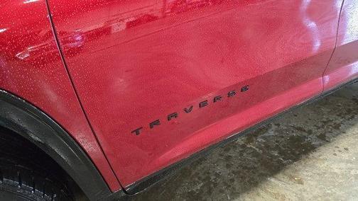 Radiant Red Tintcoat 2026 Chevrolet Traverse RS