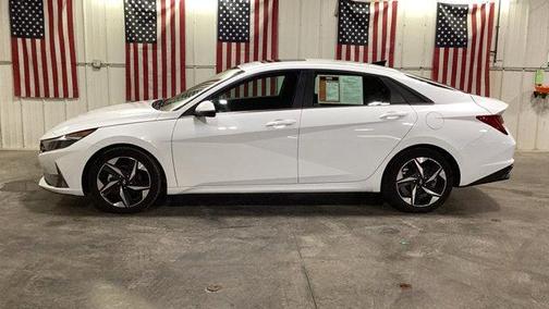 2021 Hyundai ELANTRA SEL