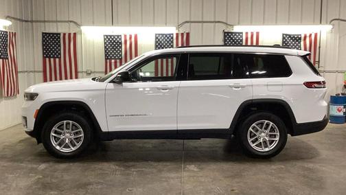 2022 Jeep Grand Cherokee L Laredo