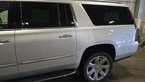 2020 Cadillac Escalade ESV Luxury
