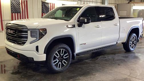 2022 GMC Sierra 1500 AT4