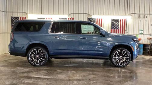 2025 Chevrolet Suburban 4WD High Country