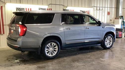 2022 GMC Yukon XL SLT