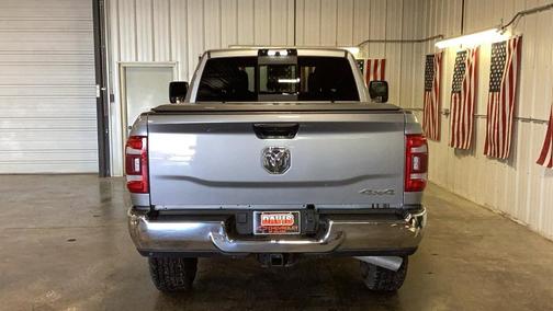 2023 RAM 3500 Tradesman Crew Cab 4x4 6'4' Box