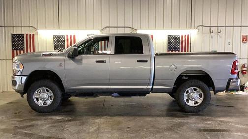 2023 RAM 3500 Tradesman Crew Cab 4x4 6'4' Box