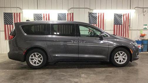 2020 Chrysler Pacifica Touring