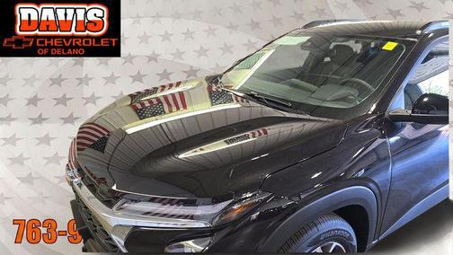 Mosaic Black Metallic 2026 Chevrolet Trax LT